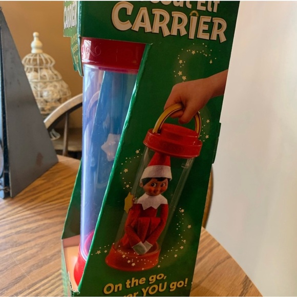 Official Elf on the Shelf 
Scout Elf Carrier
New in box

Elf not included - Picture 7 of 8
